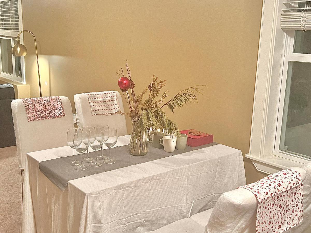 Cozy And Stylish Entire Suite In הליפקס מראה חיצוני תמונה