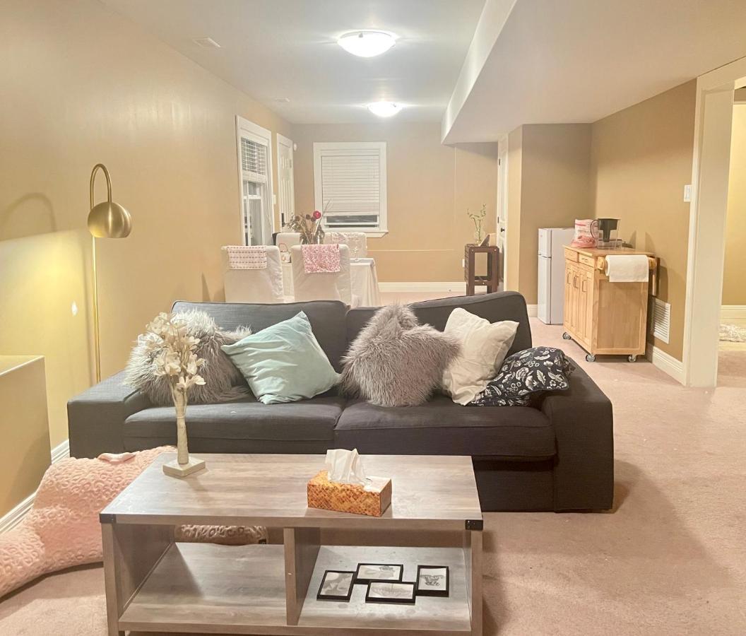 Cozy And Stylish Entire Suite In הליפקס מראה חיצוני תמונה